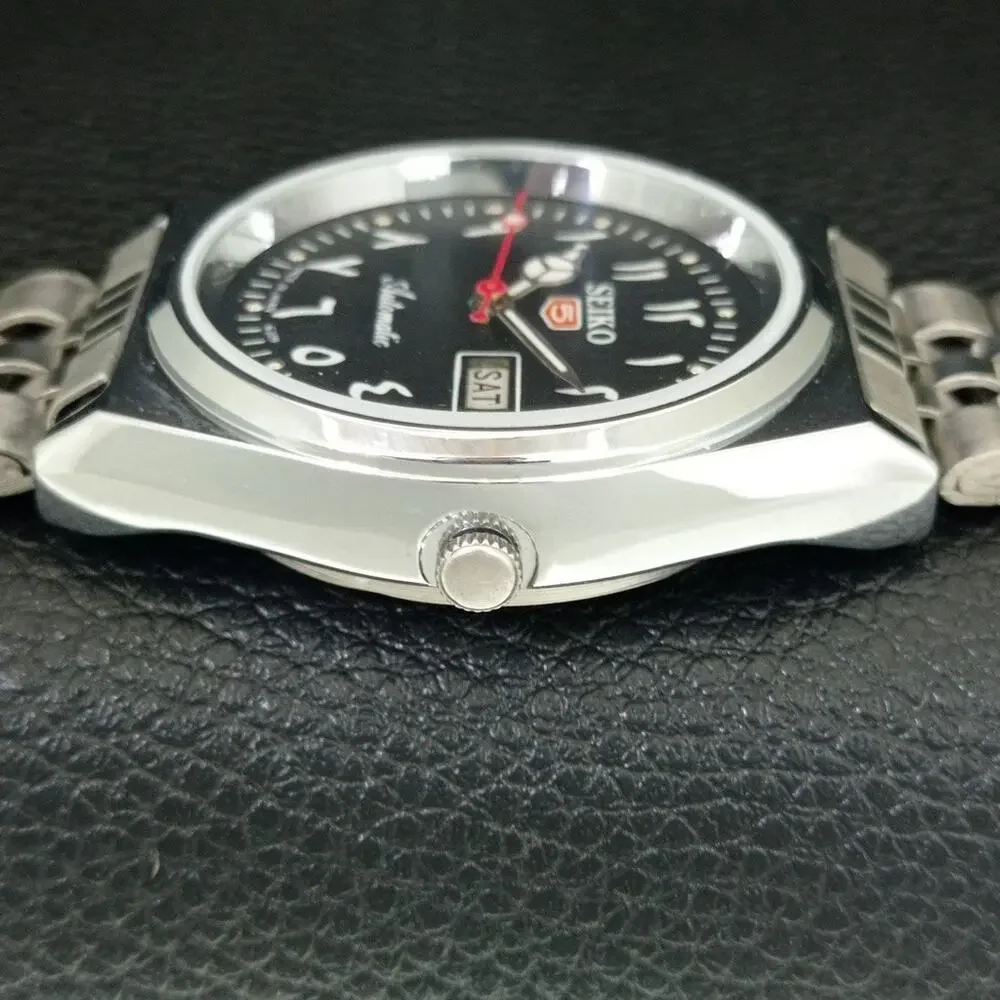 Vintage 1976 Seiko Automatic Mens Silver Watch W/daydate & Black accents